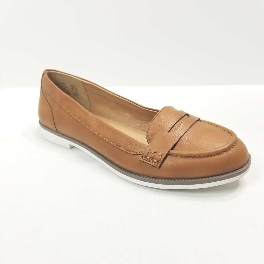 American Eagle Tan Penny Loafers Size 8